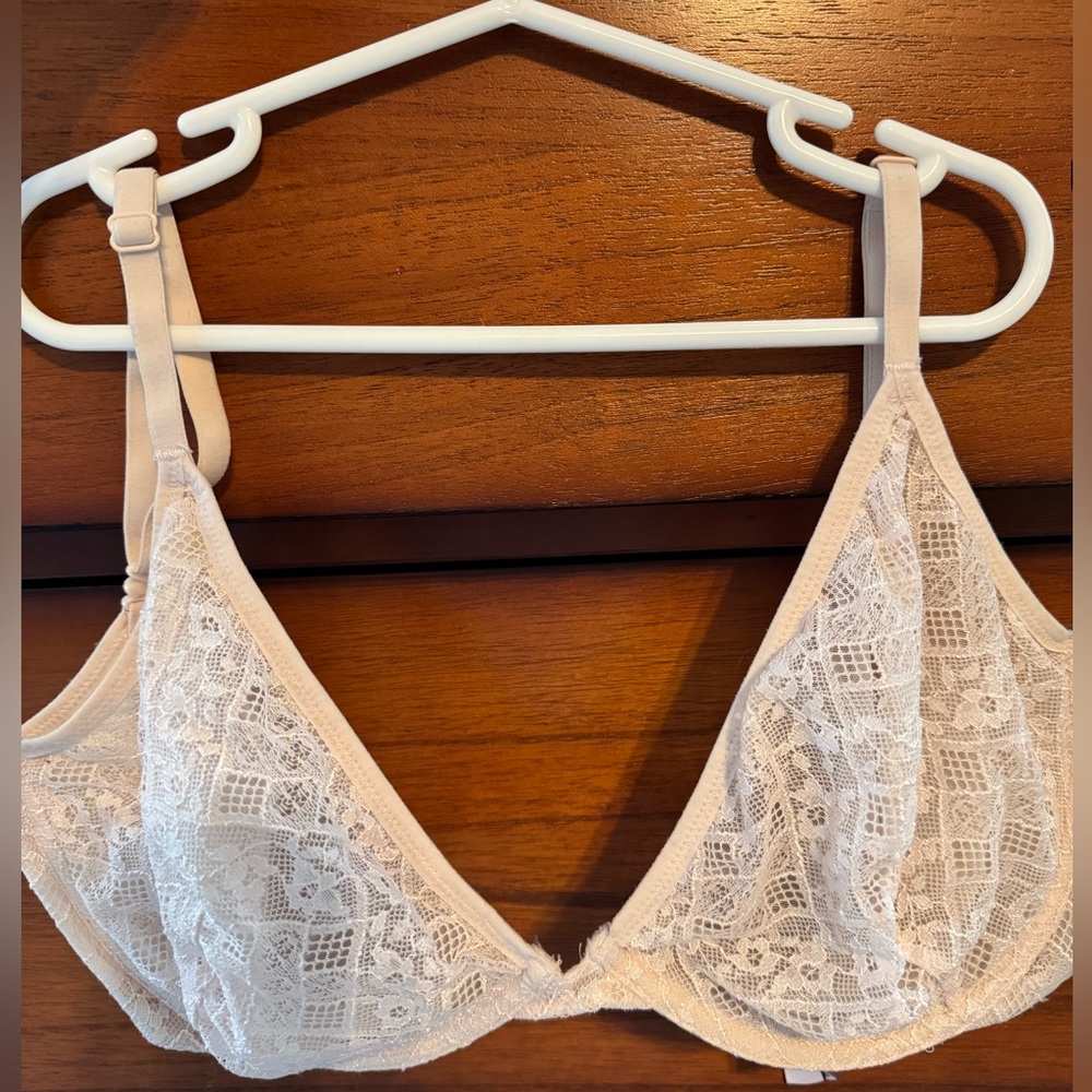 Victoria’s Secret bralette light pink